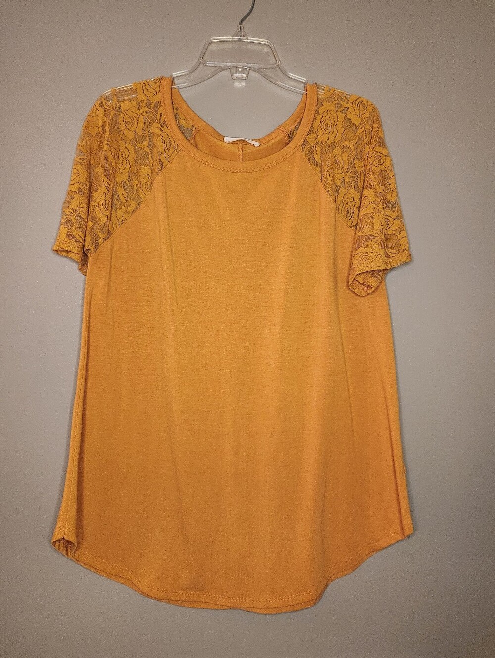 Zenana Women’s Lace Sleeve Short-Sleeve Mustard Top Size 1X